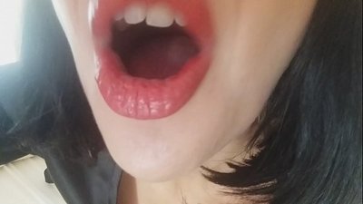 Drágám, a mostohaanyád ma nem enged el az iskolába... Túl nagy szükségem van rád...